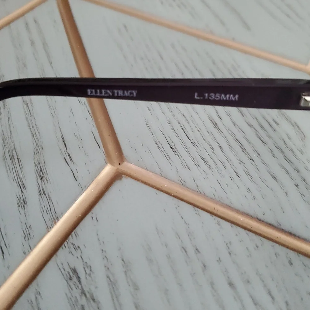 New Ellen Tracy Lucerne Women's Glasses in Gold and Purple Laminate. 51/15/135.